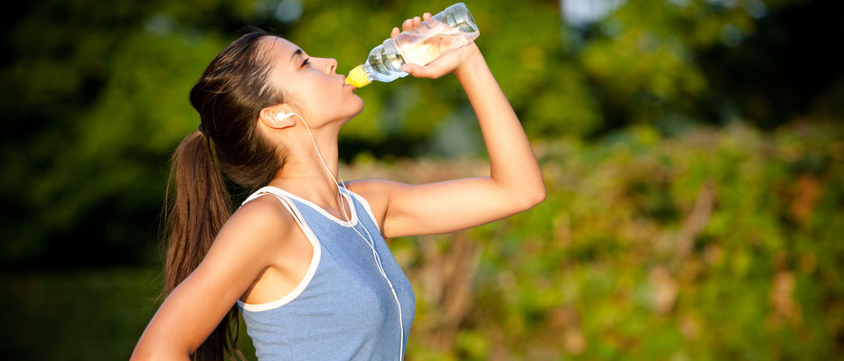 Bere acqua quando si fa jogging