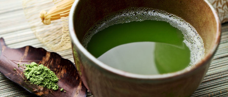 Tè verde in tazza