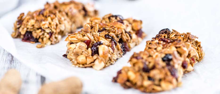 Barrette ai cereali con frutti rossi