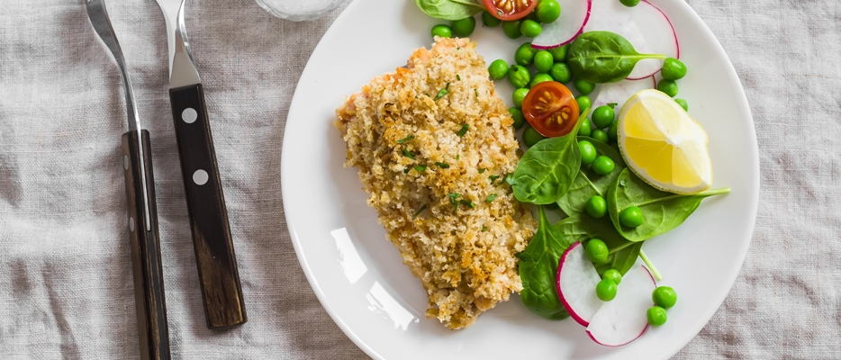 Trancio di salmone in crosta di crackers