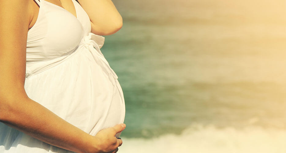 Sole e gravidanza: i rischi, i benefici e gli errori da non commettere