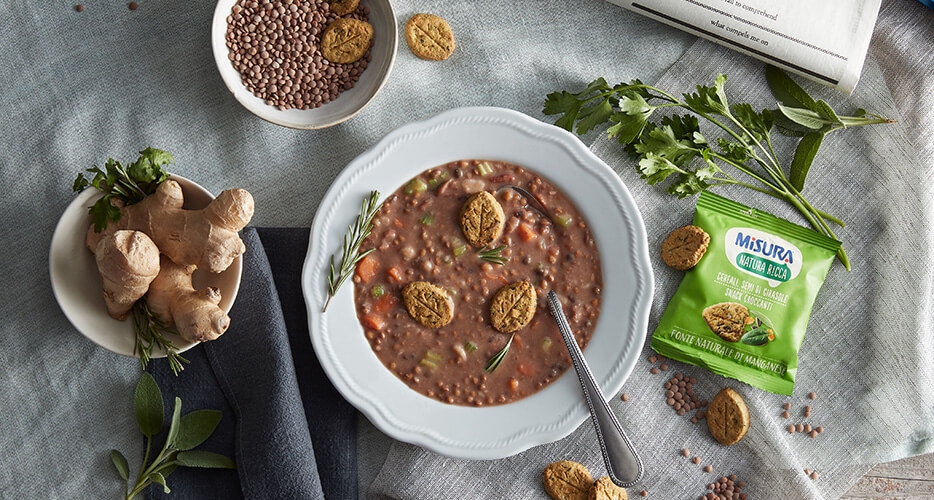 Zuppa depurativa di lenticchie rosse, curcuma, zenzero e Snack Croccanti Natura Ricca