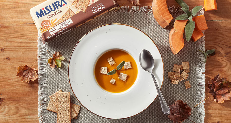 Zuppa di Zucca con Crackers Integrali Fibrextra