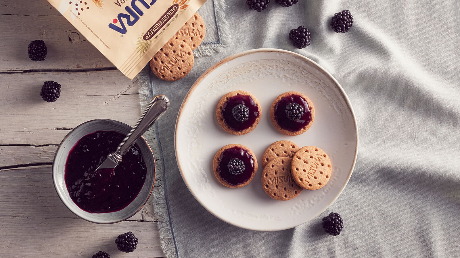 Biscotti Integrali Fibrextra con marmellata di More