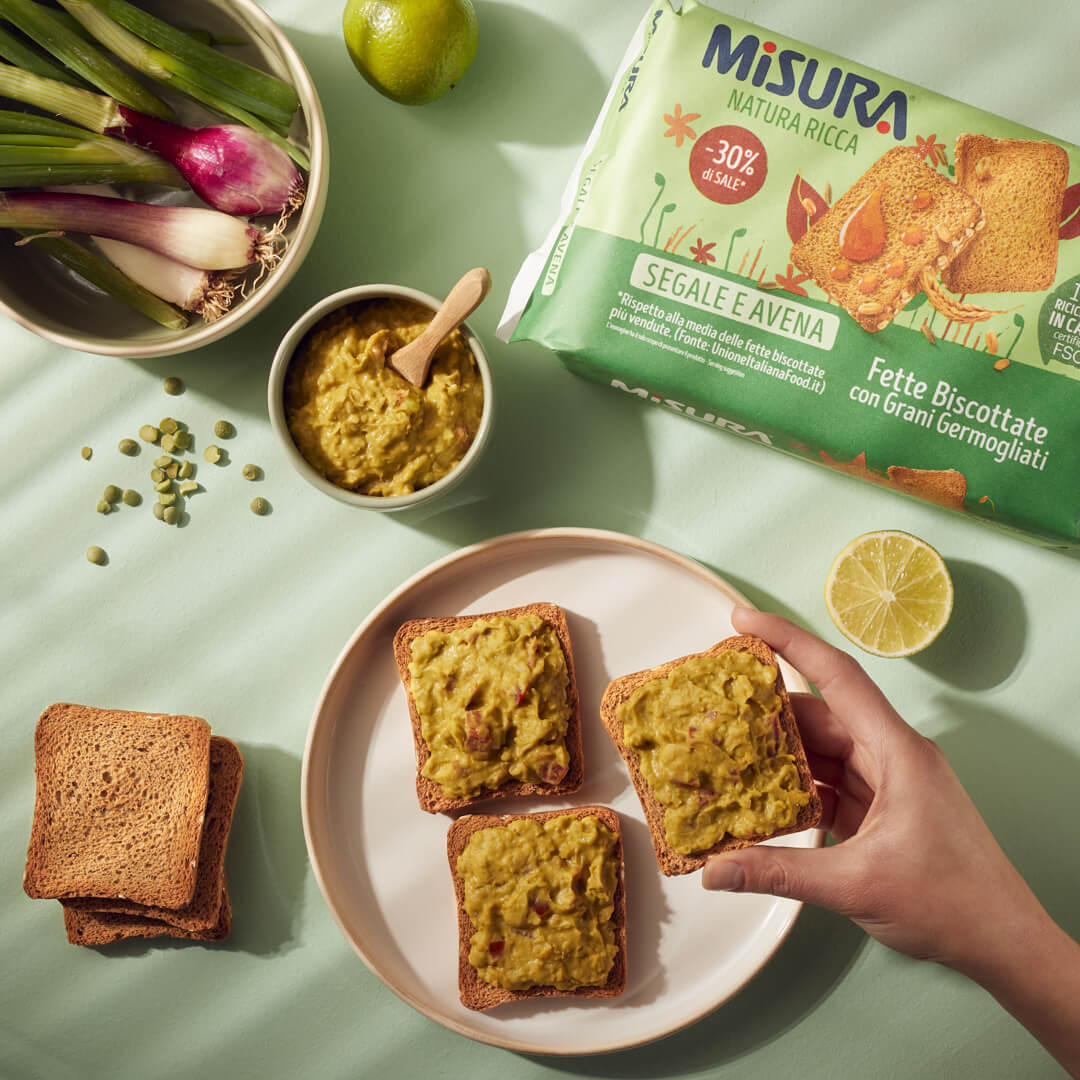 Guacamole di piselli con Fette Biscottate con Grani Germogliati Natura Ricca